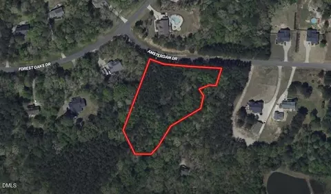 104 Amsterdam Dr, Clayton, NC 27527