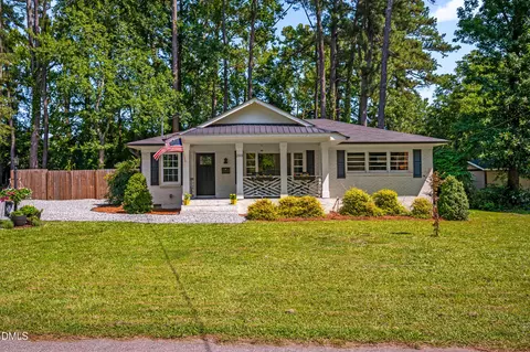 205 Jones Ave, Fuquay Varina, NC 27526