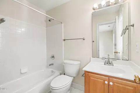 Bath - 3 Monteith Ct, Durham, NC 27713 photo 5 of 5