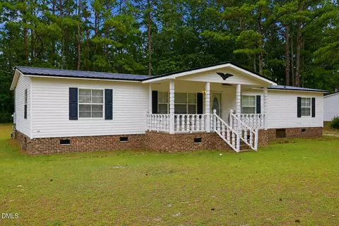 602 Newton Ave, Princeville, NC 27886