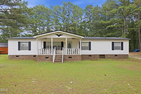 602 Newton Ave, Princeville, NC 27886