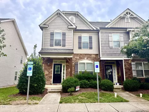 545 Matheson Pl, Cary, NC 27511