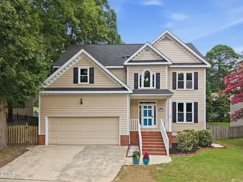 4721 Grand Cypress Ct, Raleigh, NC 27604