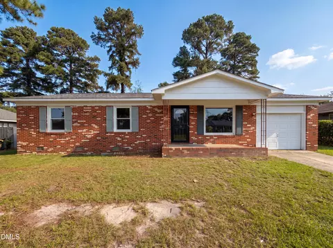 720 Carnegie Dr, Fayetteville, NC 28311