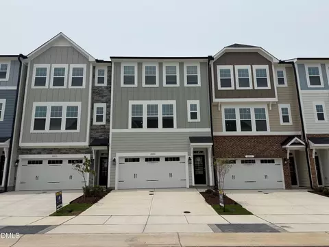 10055 Secluded Gdn Dr #151, Apex, NC 27523