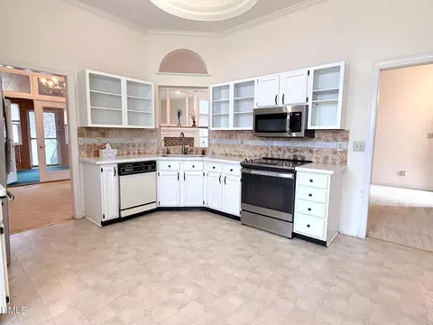 Kitchen - 5100 Stardust Dr, Durham, NC 27712 photo 2 of 4