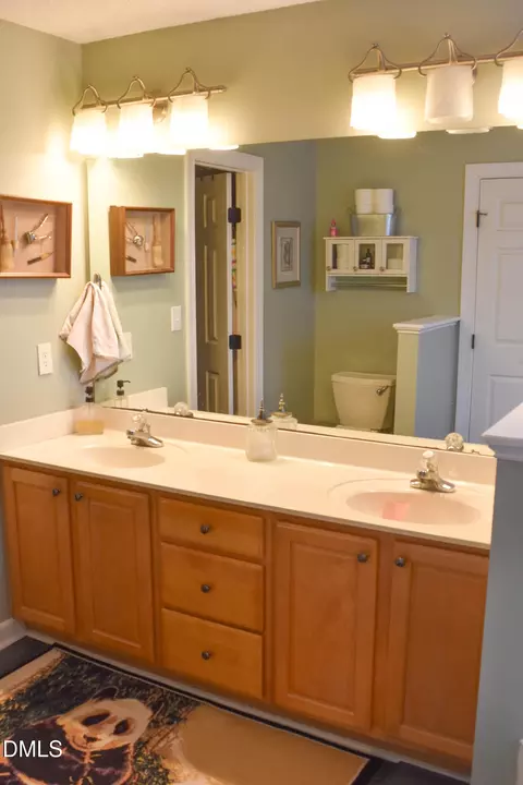 Bath - 5908 Deep Spring Cir, Wake Forest, NC 27587 photo 5 of 7
