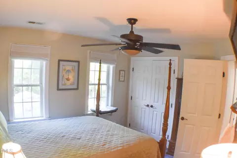 Bedroom - 5908 Deep Spring Cir, Wake Forest, NC 27587 photo 6 of 8
