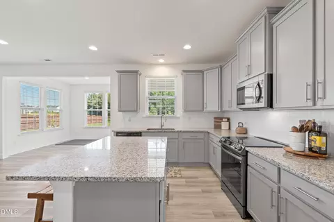 116 Hay Field Dr, Lillington, NC 27546