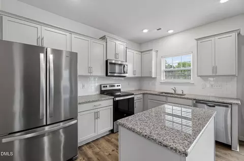 19 Rockwater Way, Zebulon, NC 27597