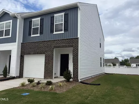 125 S Meyers Ct, Clayton, NC 27520