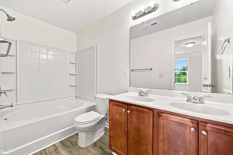 Bath - 1026 Statler Dr, Durham, NC 27703 photo 3 of 3