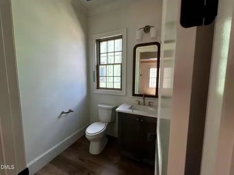 Bath - 1320 Eldon Cir, Durham, NC 27707 photo 3 of 10