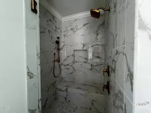 Bath - 1330 Eldon Cir, Durham, NC 27707 photo 3 of 10
