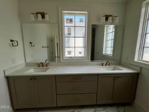 Bath - 1330 Eldon Cir, Durham, NC 27707 photo 2 of 10