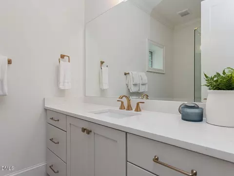 Bath - 1330 Eldon Cir, Durham, NC 27707 photo 6 of 7