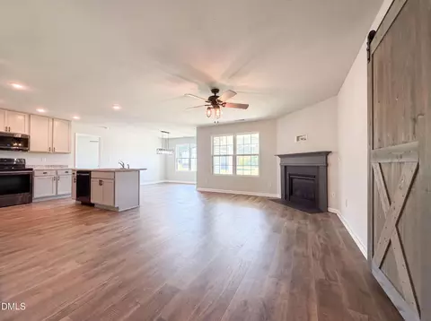 Living - 3524 Nc 27, Coats, NC 27521 photo 2 of 3