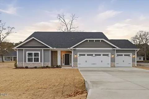 64 Killarney Ave, Lillington, NC 27546