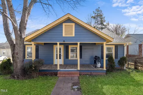 805 S 11th St, Lillington, NC 27546