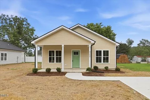 4268 Ellis Ave, Farmville, NC 27828