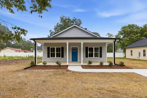 4274 Ellis Ave, Farmville, NC 27828