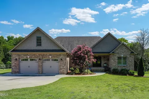4990 Sartin Rd, Burlington, NC 27217