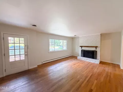 Living - 810 Beaver Dam Rd, Raleigh, NC 27607 photo 1 of 2
