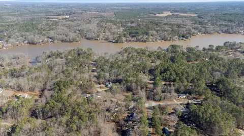 124 Shoshone Dr, Louisburg, NC 27549