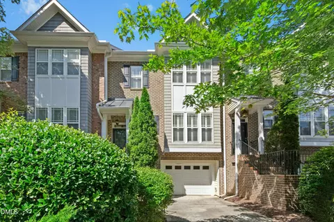 335 Rose Walk Ln, Carrboro, NC 27510