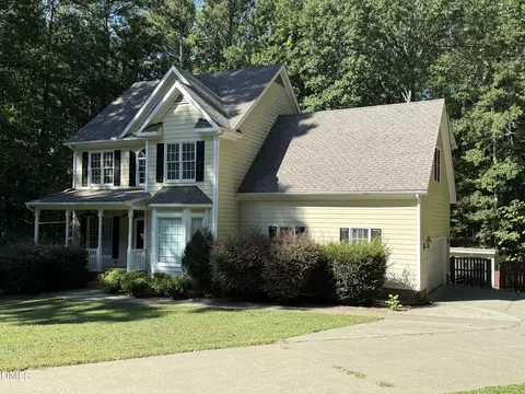 Exterior - 7301 Lakefall Dr, Wake Forest, NC 27587 photo 2 of 5