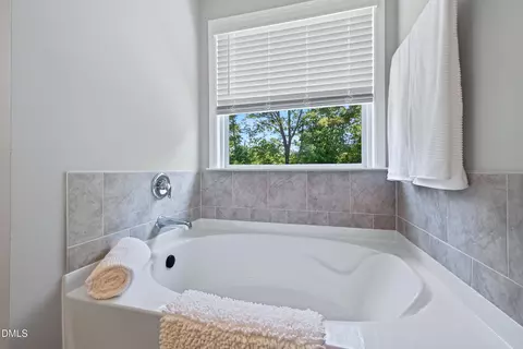 Bath - 197 E Dentaires Way, Willow Spring, NC 27592 photo 3 of 4
