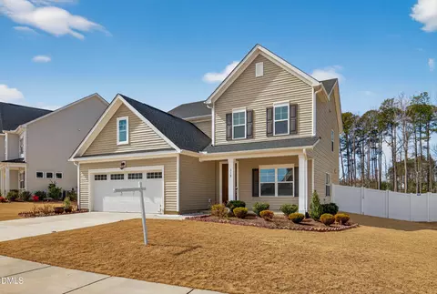 318 Ber Creek Dr, Fuquay Varina, NC 27526