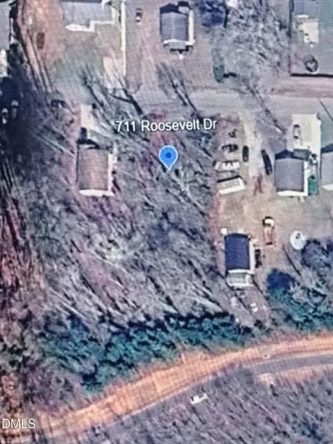 711 Roosevelt St, Mebane, NC 27302