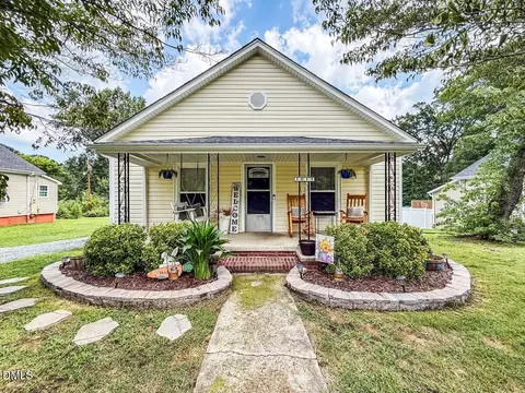 1011 Ava St, Burlington, NC 27215