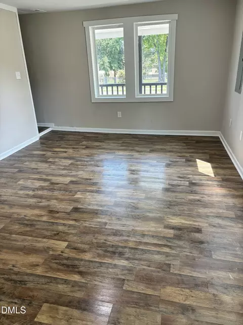 1310 Oakwood Ave, Raleigh, NC 27610