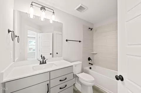 Bath - 536 Plumleaf Ln, Durham, NC 27703 photo 4 of 4