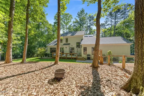 Exterior - 565 Erwin Rd, Durham, NC 27707 photo 6 of 10