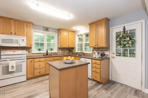 Kitchen - 6604 Willow Chase Dr, Willow Spring, NC 27592 photo 1 of 5