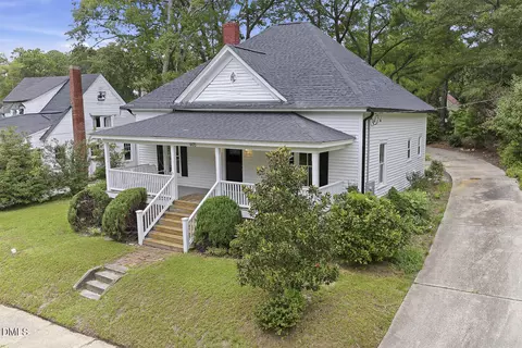 405 E Academy St, Fuquay Varina, NC 27526
