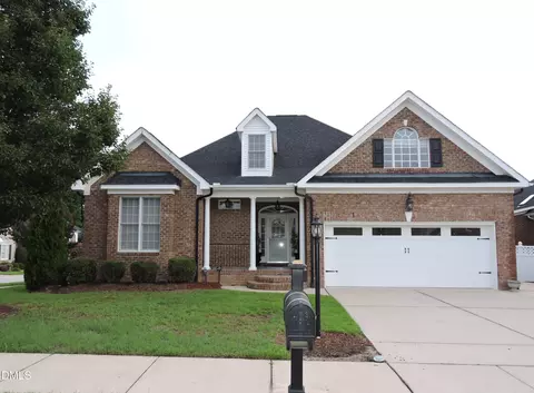 605 Walapai Dr, Fuquay Varina, NC 27526