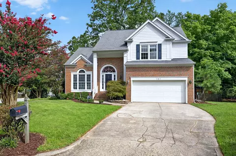 101 Gettysburg Dr, Cary, NC 27513