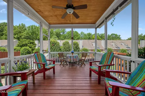 8725 Courage Ct, Raleigh, NC 27615