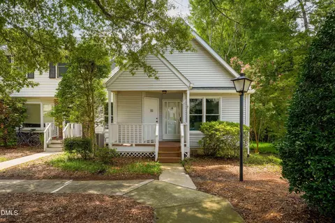 128 St Andrews Ln, Chapel Hill, NC 27517