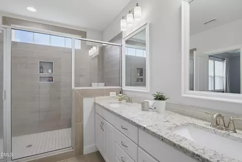 Bath - 2821 Oxford Bluff Dr, Wake Forest, NC 27587 photo 1 of 5