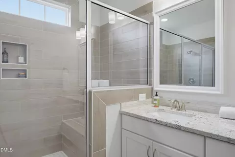 Bath - 2821 Oxford Bluff Dr, Wake Forest, NC 27587 photo 3 of 5