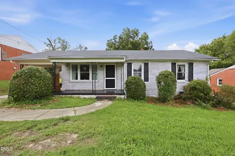 1208 Wallace St, Burlington, NC 27217
