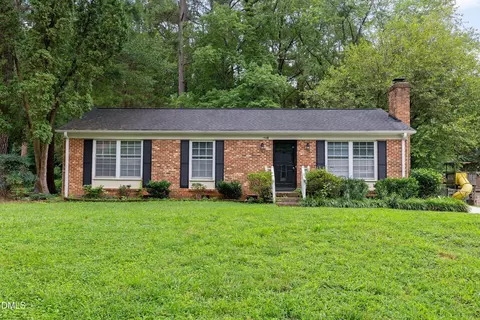 5804 Caledonia St, Raleigh, NC 27609