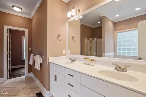 Bath - 1408 Hall Blvd, Garner, NC 27529 photo 2 of 5
