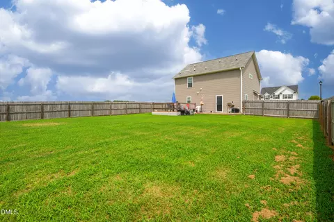 Exterior - 75 Falling Leaf Ln, Benson, NC 27504 photo 7 of 7