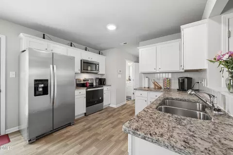 Kitchen - 75 Falling Leaf Ln, Benson, NC 27504 photo 2 of 2